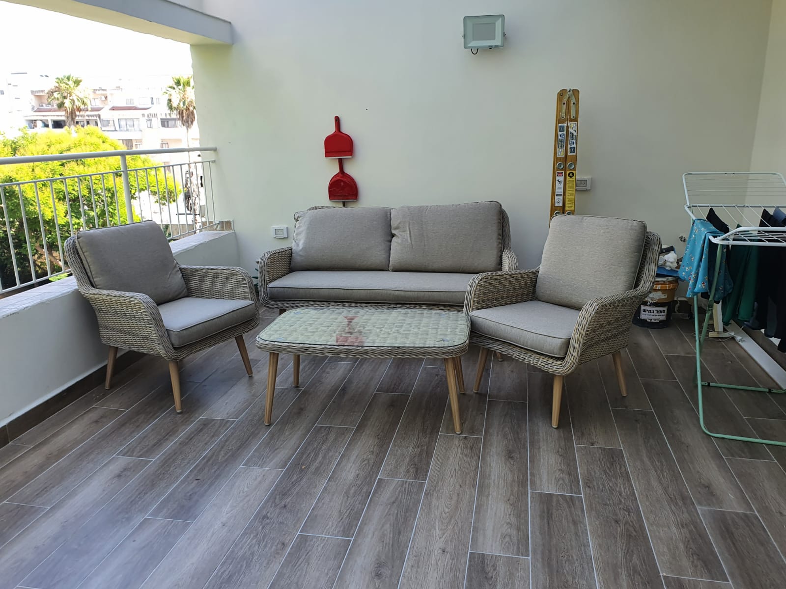 9b7e1e63-8d6f-4898-b5f3-9ccf197454f9